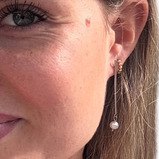 Simone Pearl Line  - Oorbellen - Zoetwaterparel - Zilver