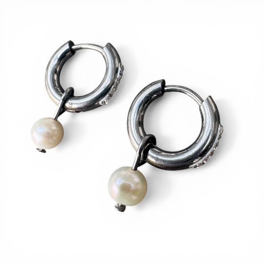 Mira - Oorbellen - Zoetwaterparel - Zilver