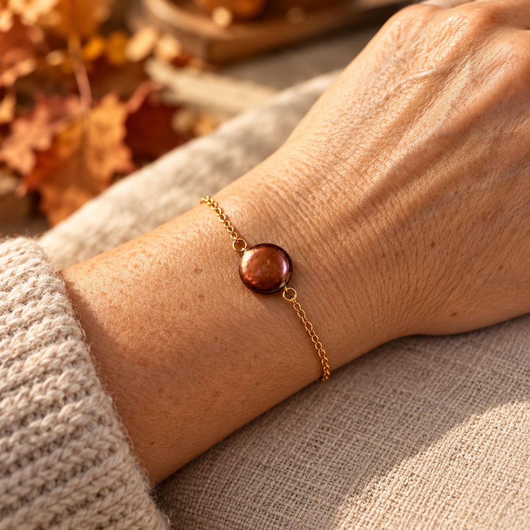 Sofia armband met koperbruine zoetwaterparel – pols